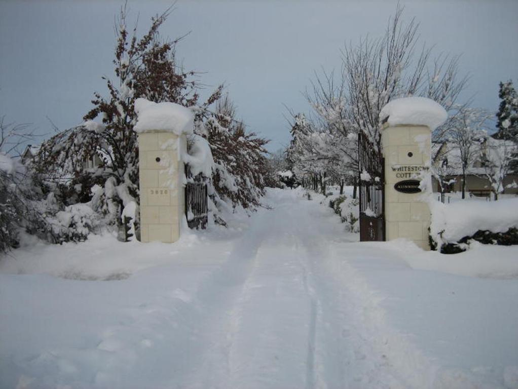 Whitestone Cottages Windwhistle Buitenkant foto